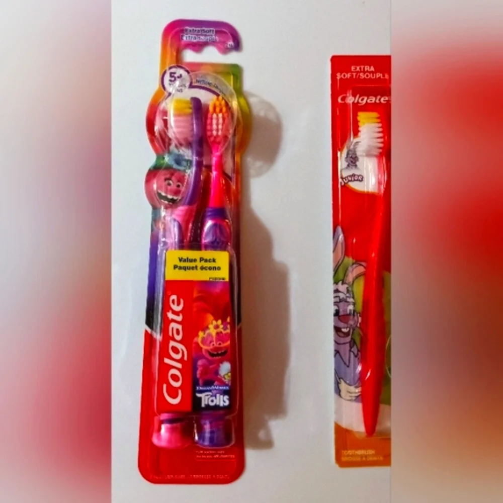 TWO Trolls (Colgate) Kids Extra Soft Suction Bottom + 2 Bonus Brushes